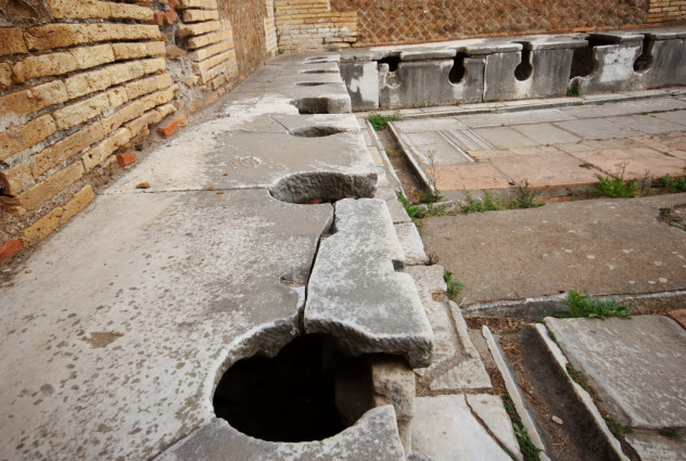 丧心病狂的罗马厕所