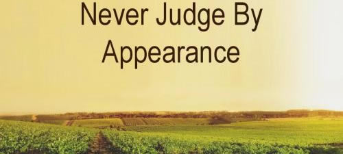 Never Judge a Book by Its Cover 不要以貌取人