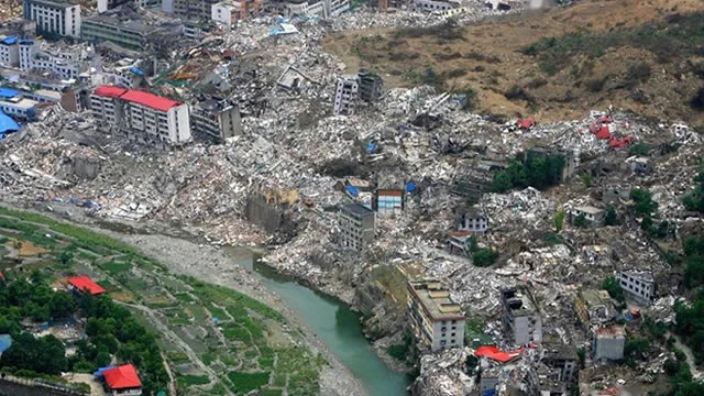 2008年5.12大地震图片